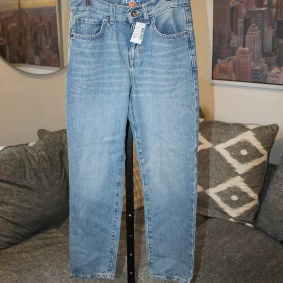Tagliatore Five Pocket Kids Light Wash Denim.Belt Hoops.Sz. XS/6